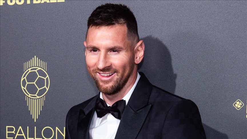 Altın Top (Ballond'Or) ödülünü LionelMessi kazandı