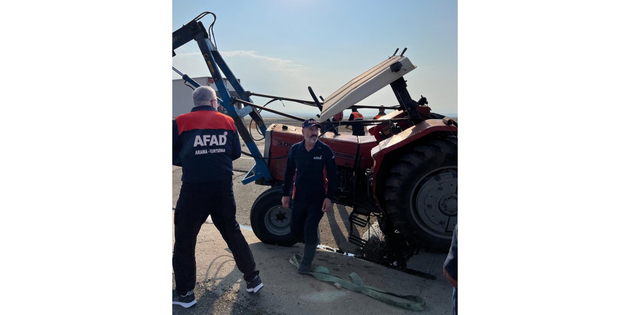 Takla atan traktörün sürücüsü ağır yaralandı