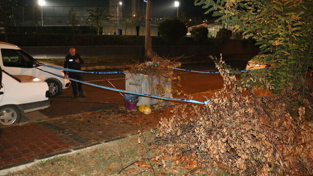 Çöp konteynerinde yeni doğan bebek