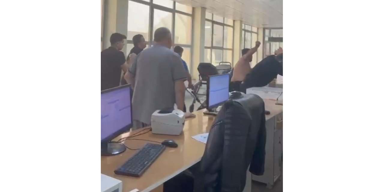 Acil servisinde kavga