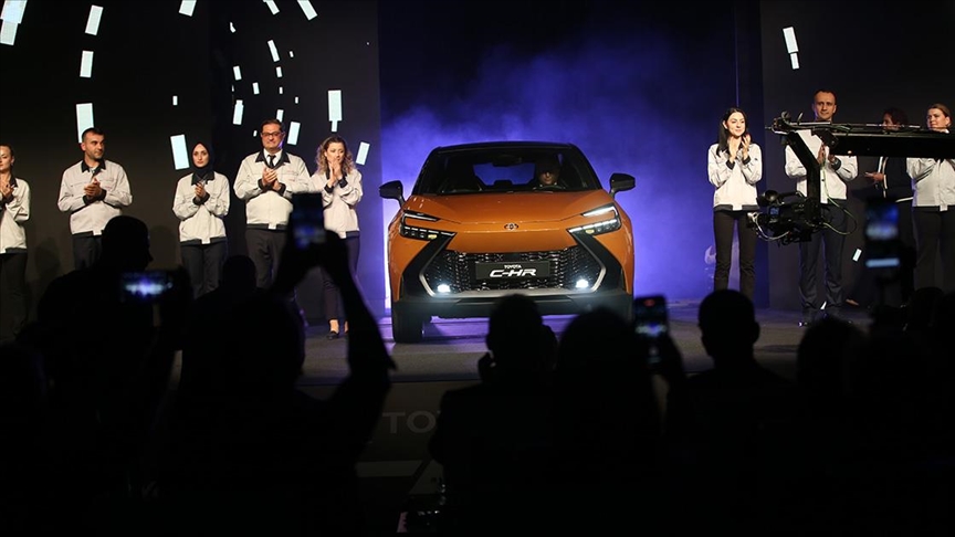 Yeni Toyota C-HR PHEV çıktı