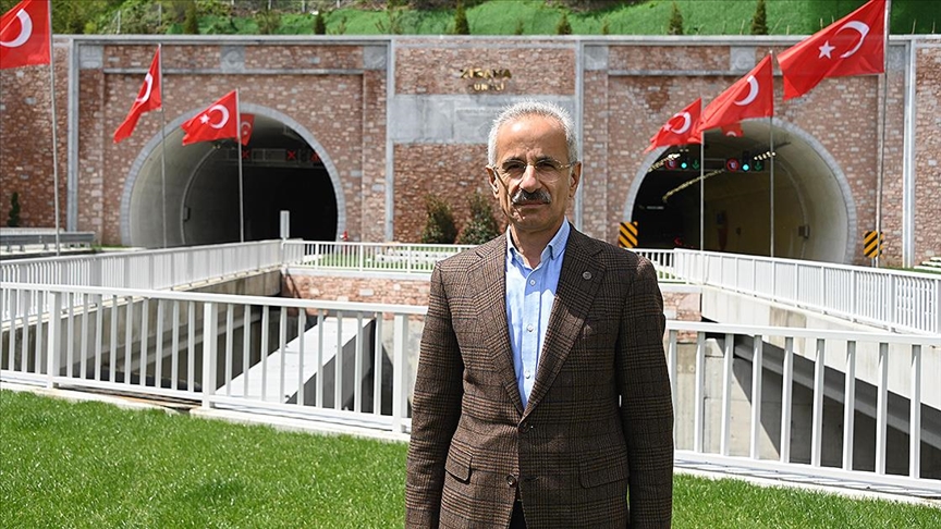 Yeni Zigana Tüneli'nden 6 ayda 1 milyon 986 araç geçti