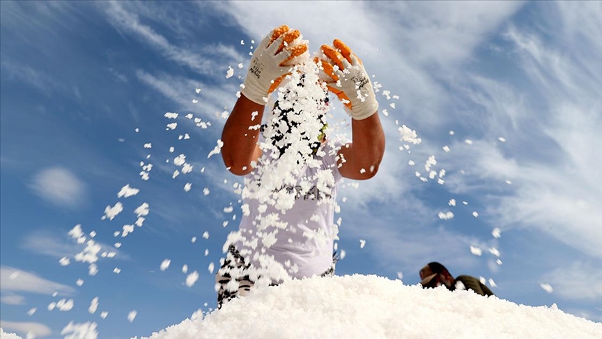 Doğal kaynak tuzlar iç ve dış piyasaya gönderiliyor