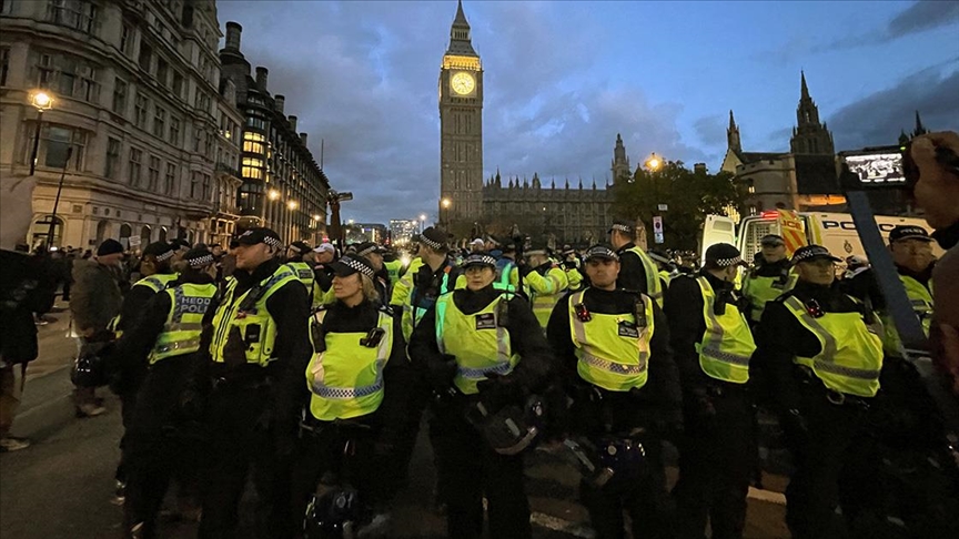 Londra’da 2 eylem, 126 gözaltı