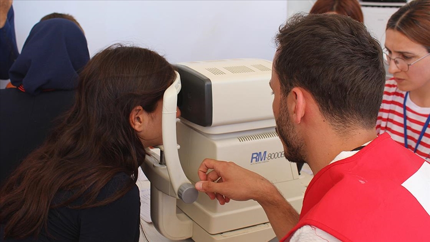 Deprem bölgesinde 2,7 milyon kişiye sağlık taraması