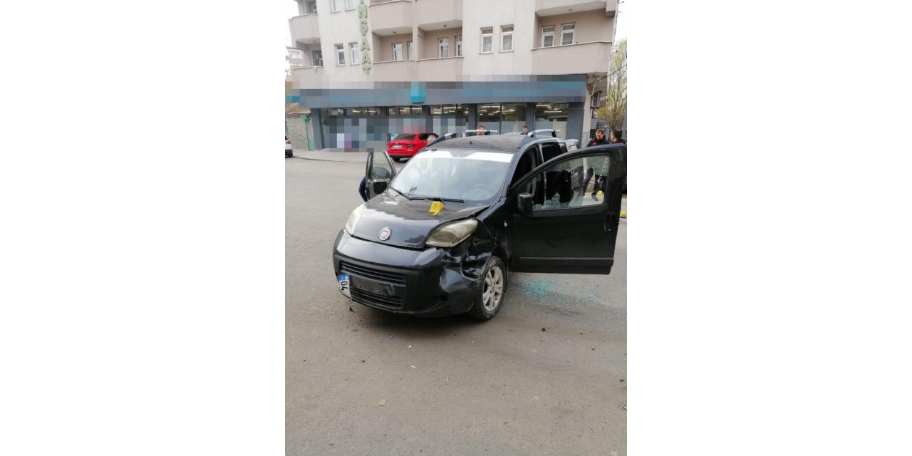 Eniştelerini öldürdüler!