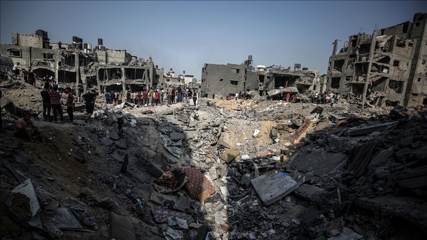 İsrail, bir yerleşim alanını daha bombaladı