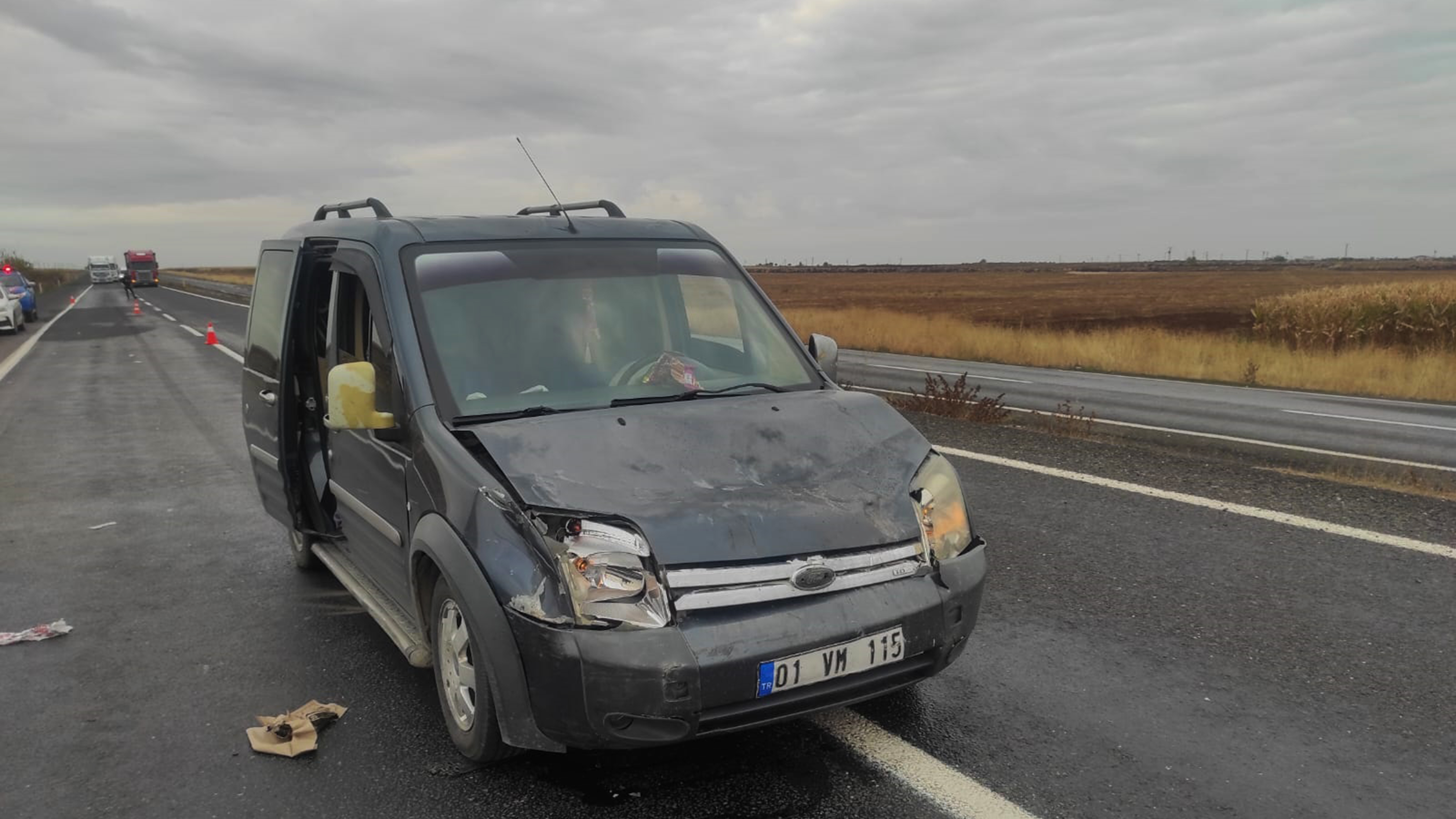 Urfa'da iki otomobil çarpıştı