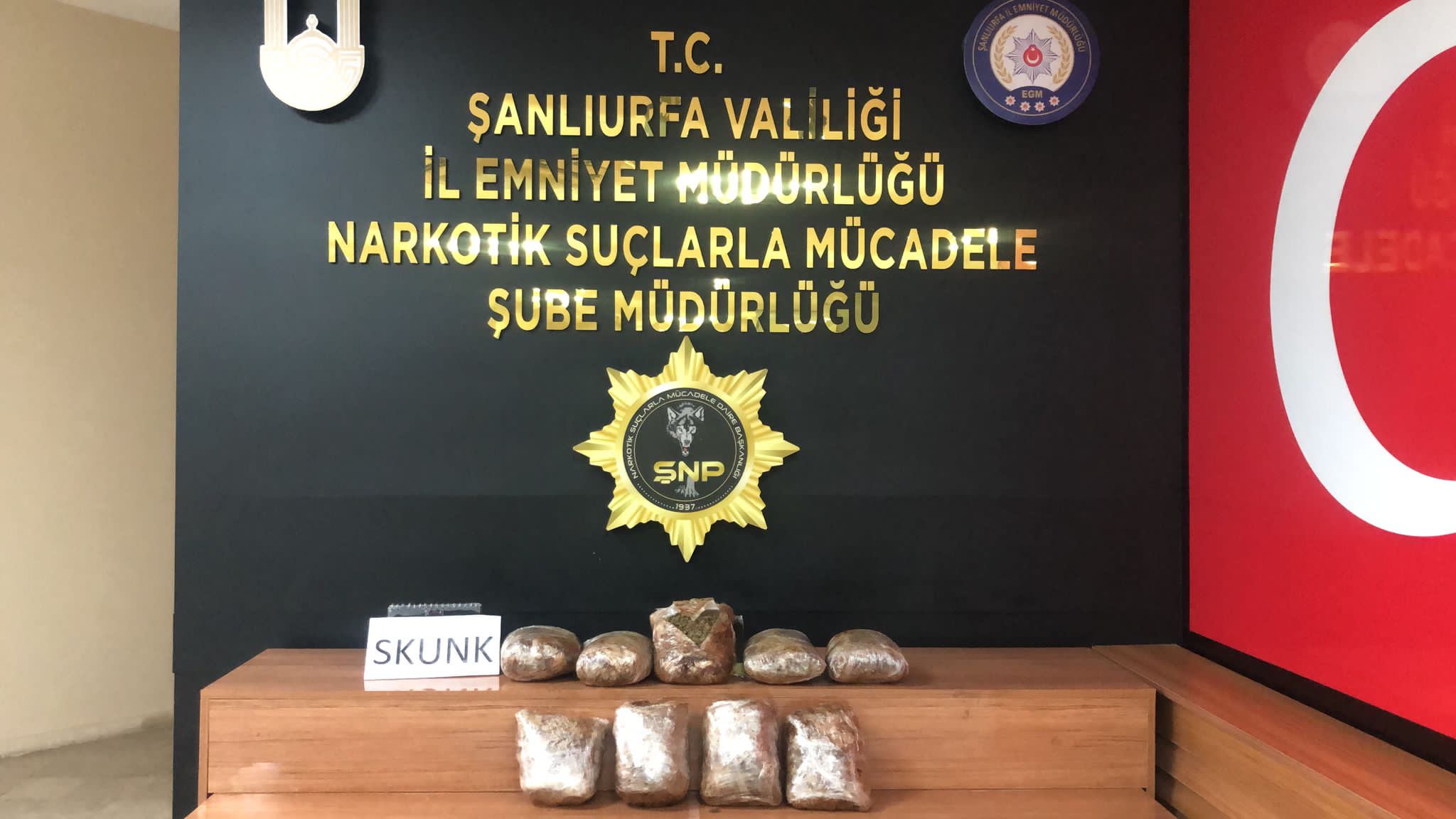 Urfa'da 4 kilo sentetik uyuşturucu ele geçirildi