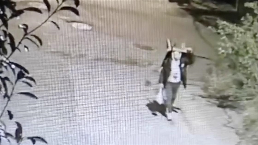 El arabasıyla geldi, villadan çelik kasa çaldı