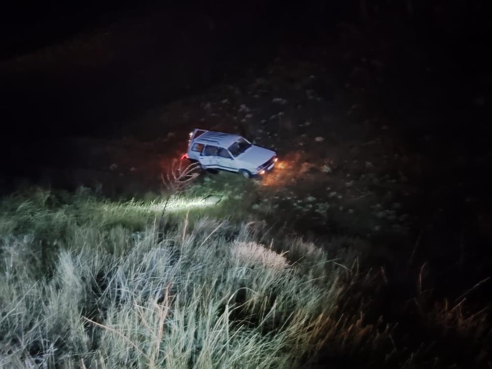 Otomobil şarampole uçtu: 2 yaralı