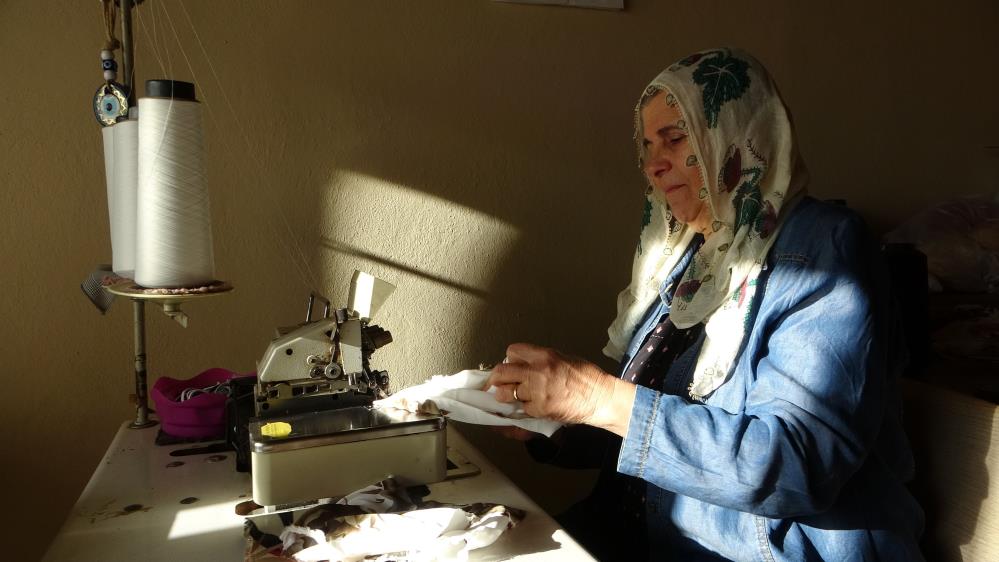 Dikiş makinesinin başında 60 yıl
