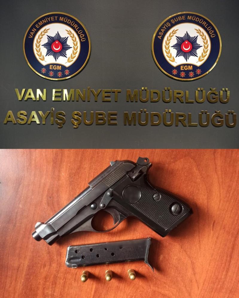 Van'da 19 kişi tutuklandı