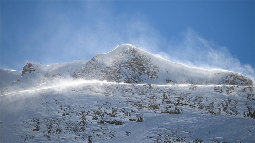 Van'da çığ bölgeleri tespit ediliyor