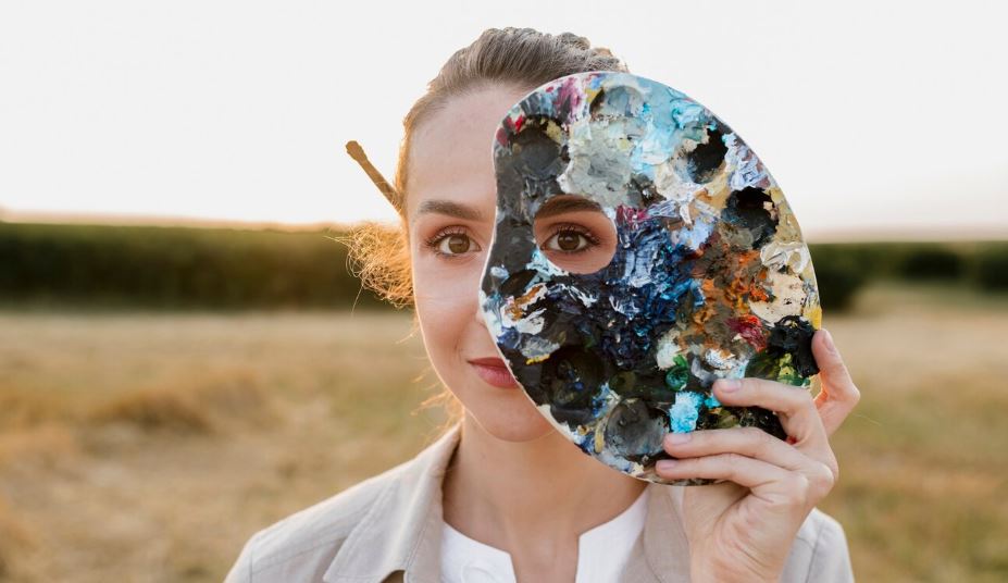 KÜLTÜRÜN  YARATICISI KADIN