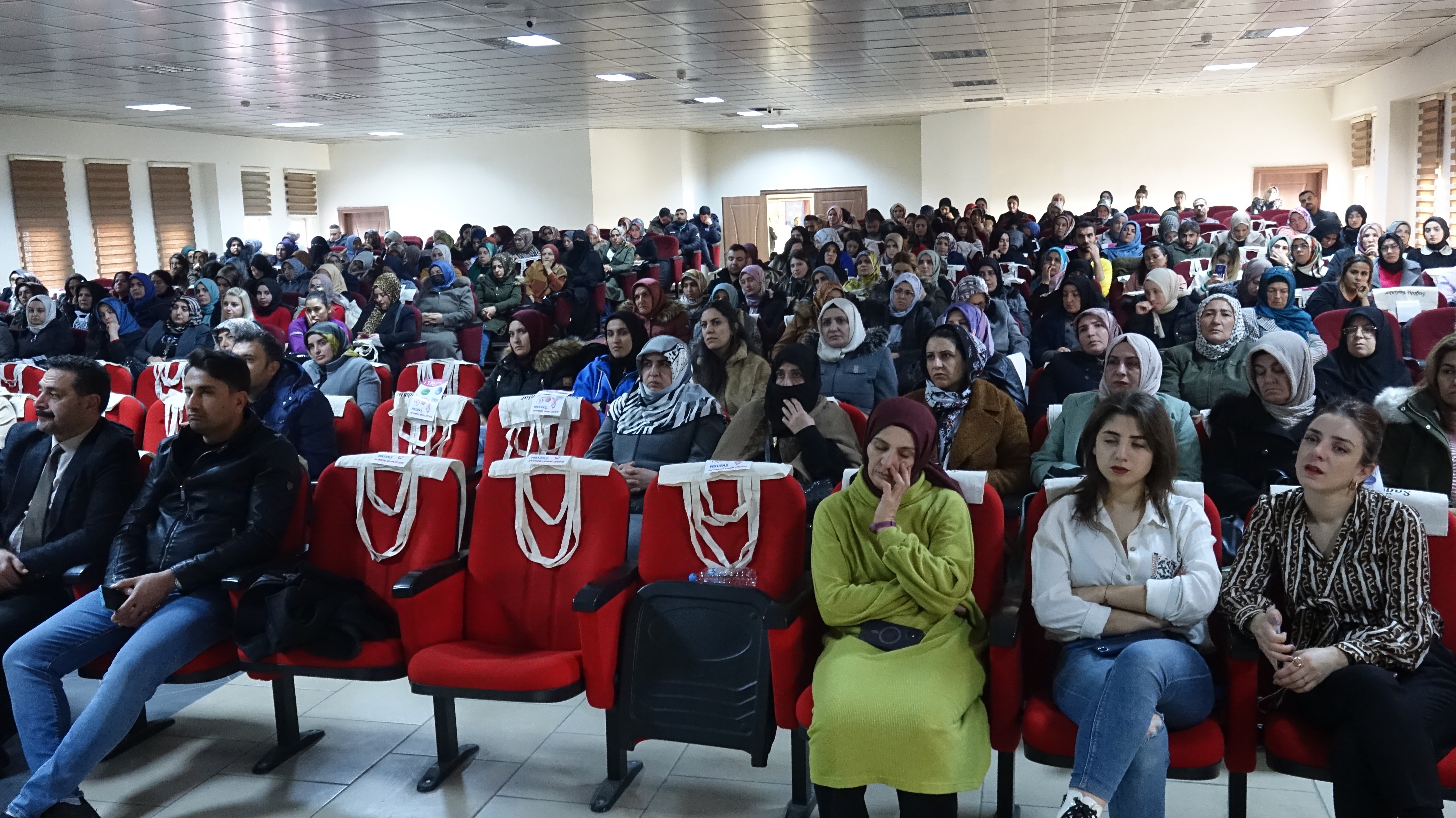 Madde bağımlılığı semineri yapıldı