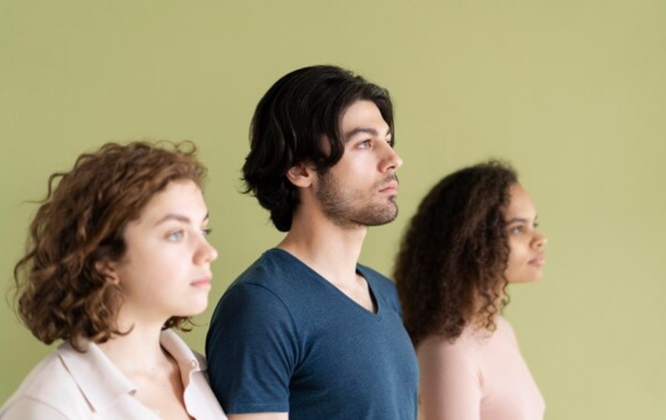 KADINLAR ERKEKLERDEN DAHA MI DİKKATLİ?