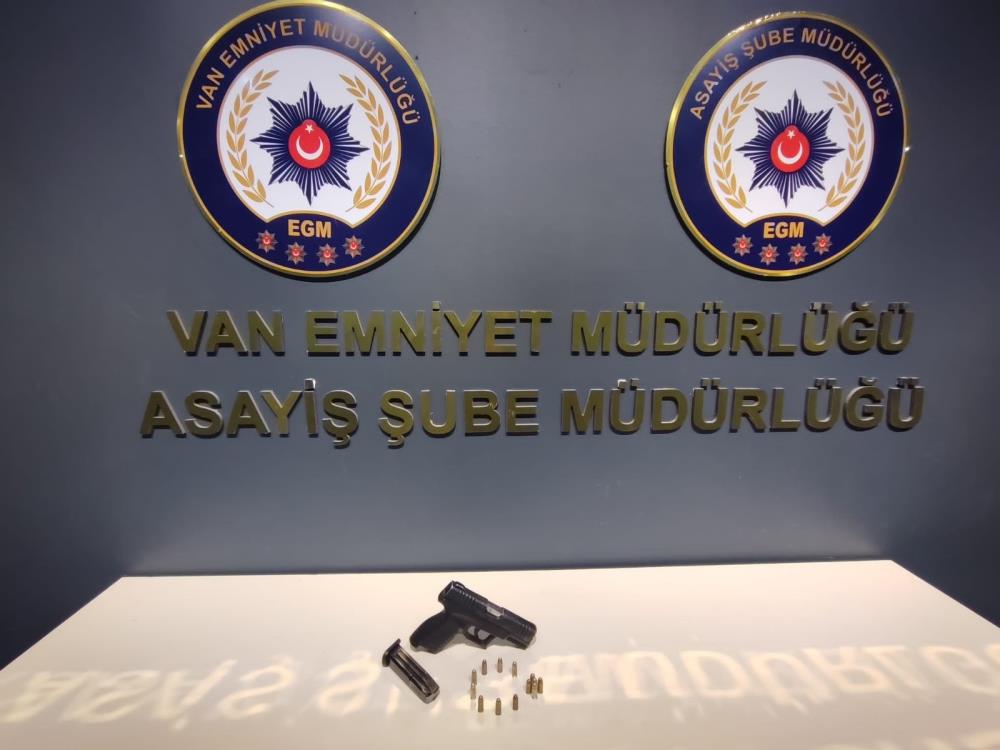 Van’da 16 kişi tutuklandı