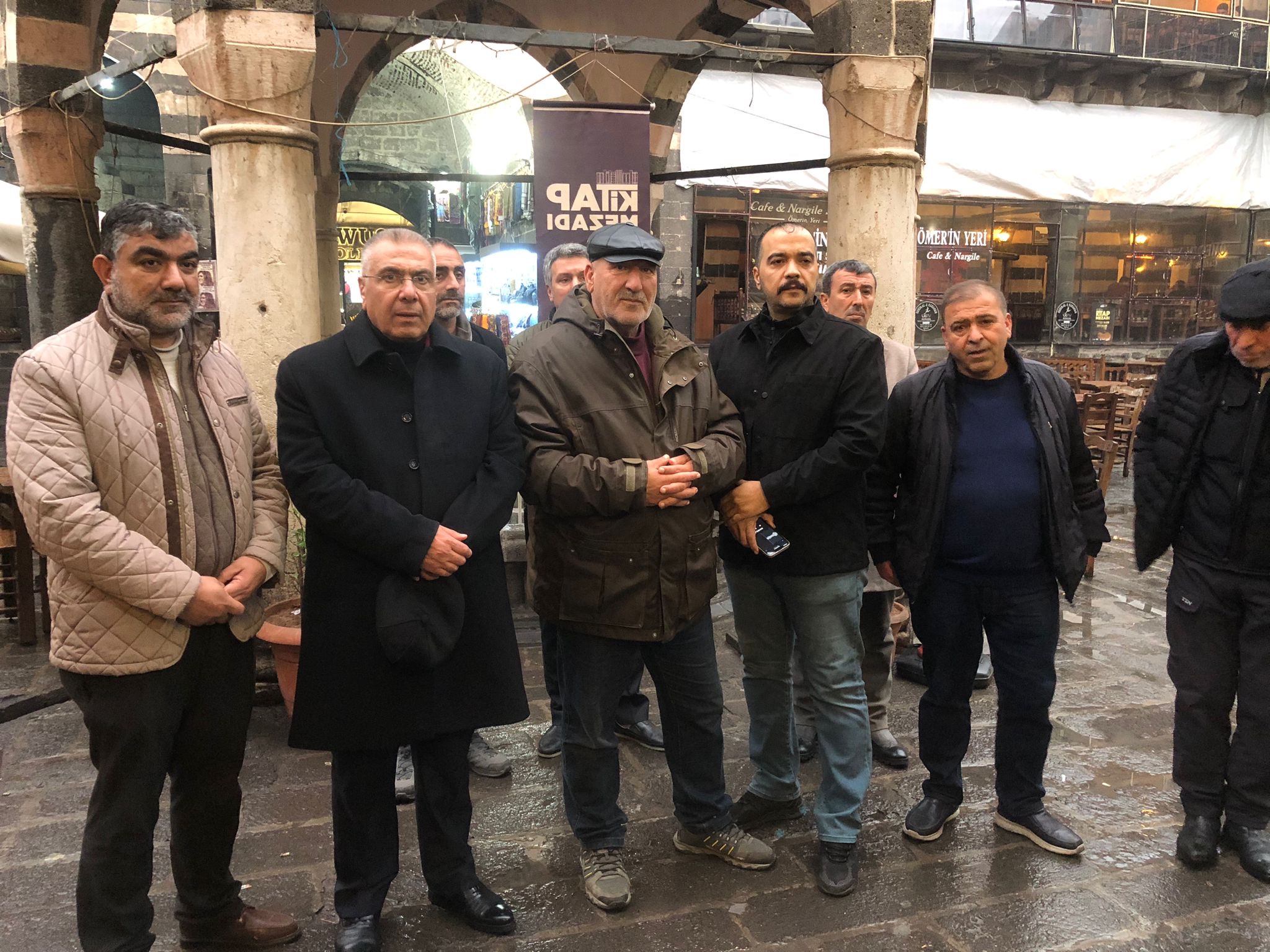 VİDEO - Vakıf kiracılarından fahiş artışa tepki sürüyor: Makul çözüm istiyoruz