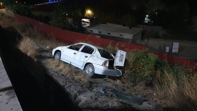 Diyarbakır’da otomobil devrildi, yaralılar var