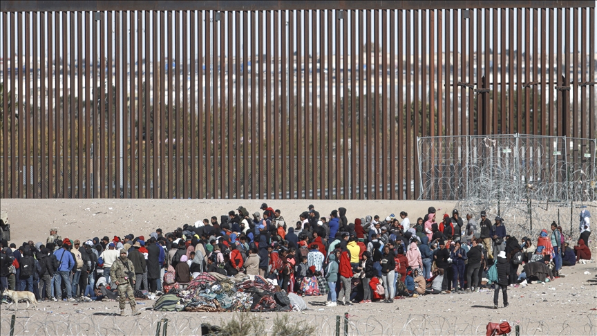 10 bin Meksikalı ABD için yol açıktı
