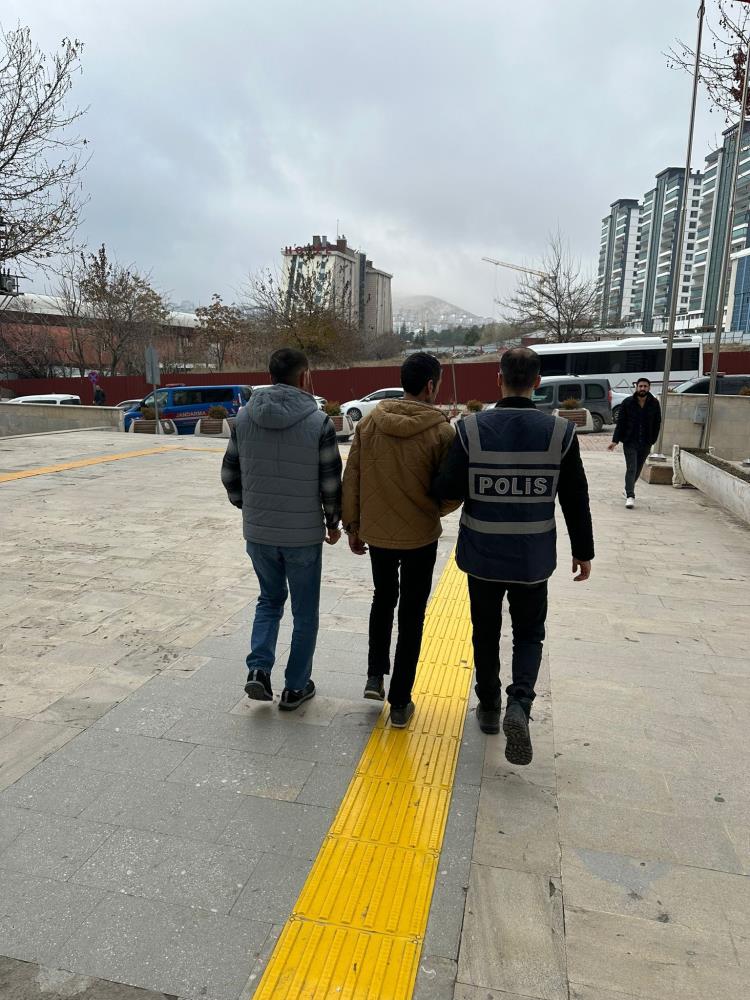 Kesinleşmiş hapis cezası bulunan 7 kişi yakalandı