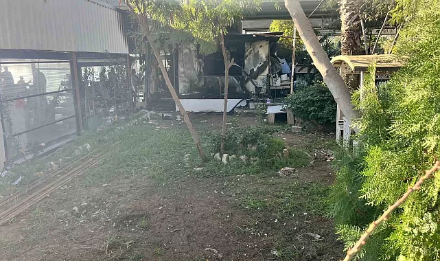 Kafede yangın çıktı, 97 yaşındaki adam ağır yaralandı