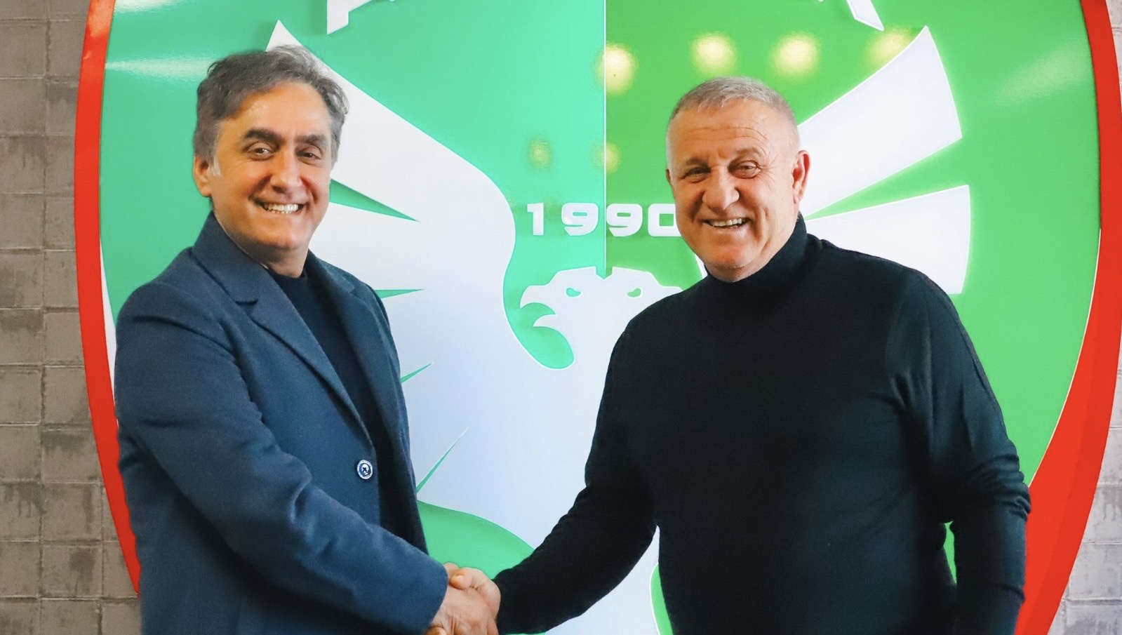 Amedspor’un yeni Teknik Direktörü Bakkal imza attı