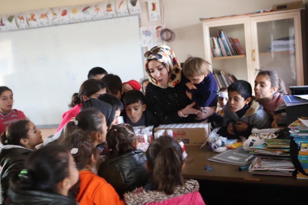 Köy çocuklarına yardım eli uzandı