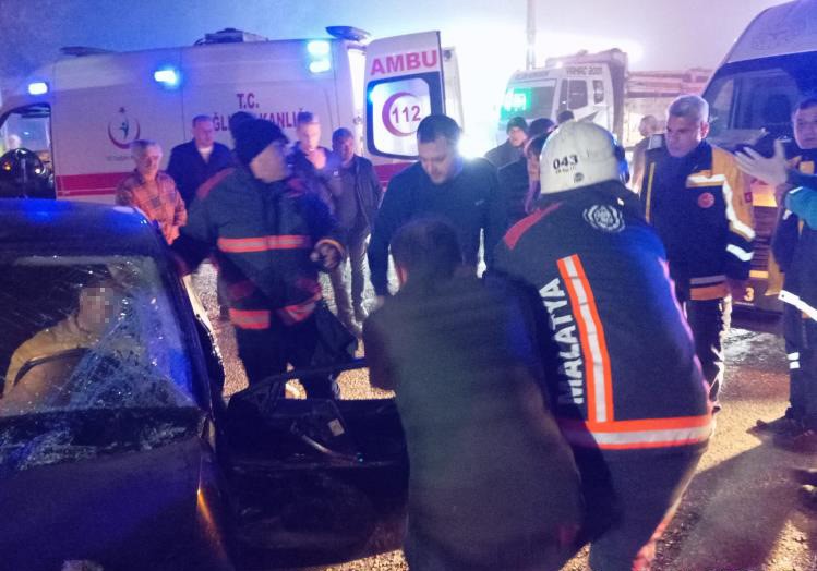 Malatya’da trafik kazası ölü ve yaralılar var