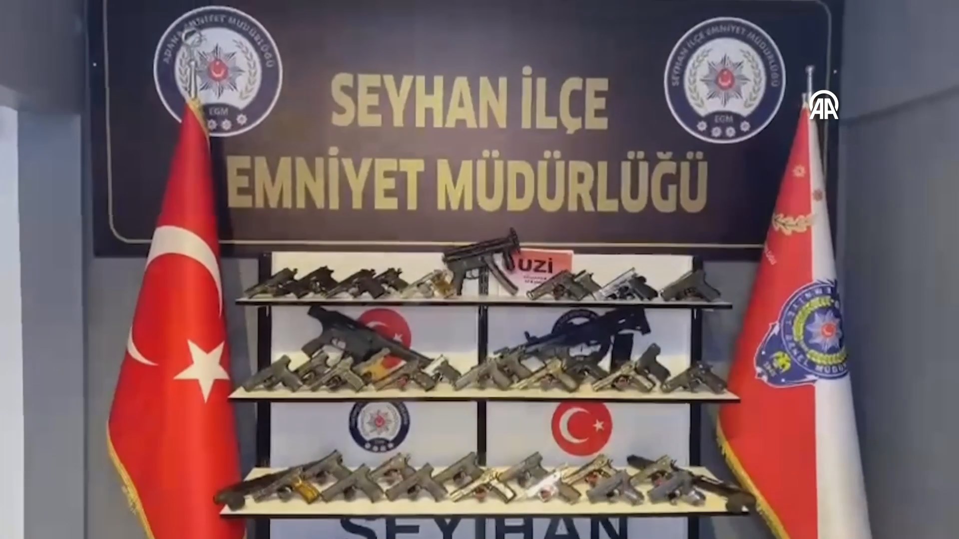 Ruhsatsız 60 silah ele geçirildi