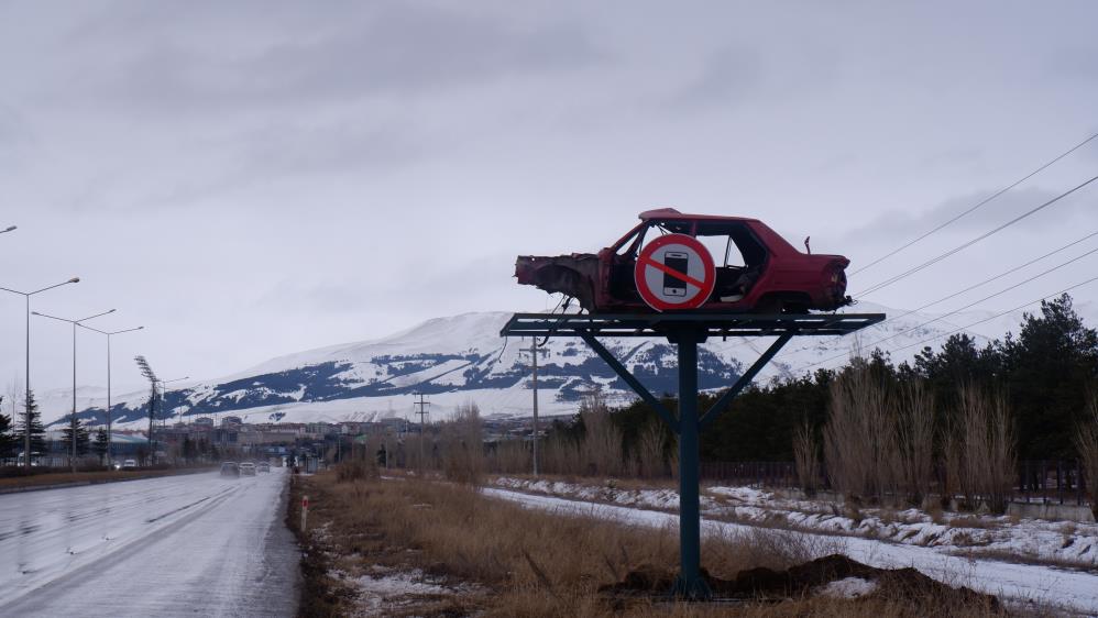 Kazaları önlemek için farklı bir yöntem daha ! Her yerde olmalı