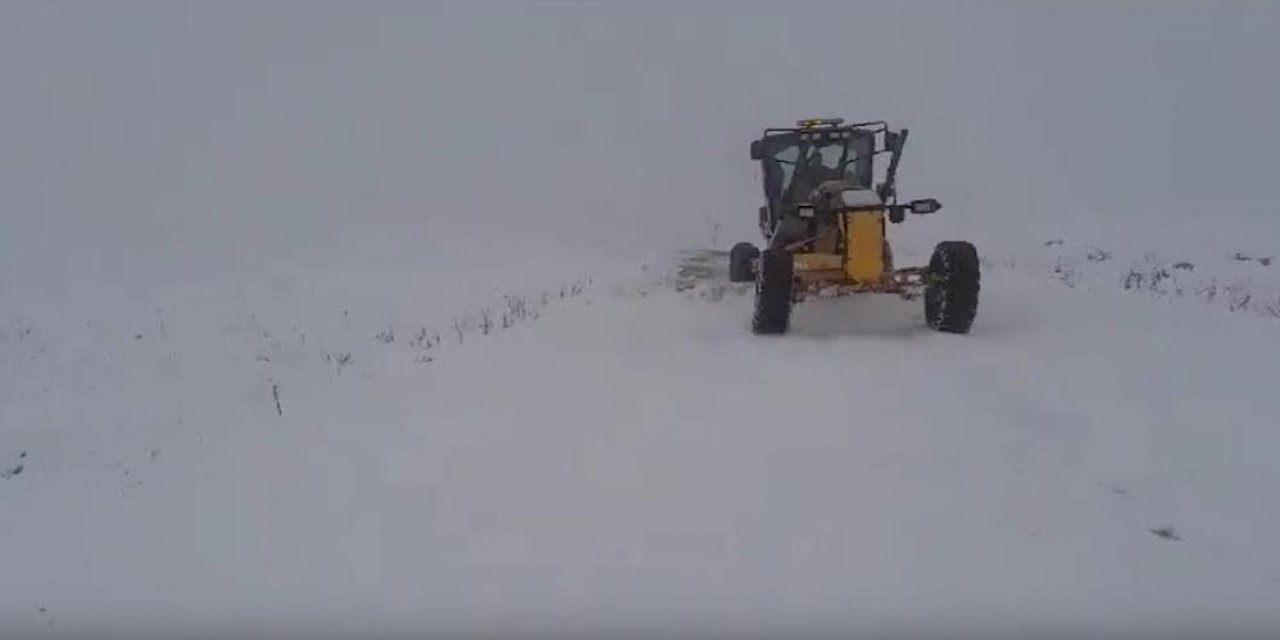 Bingöl’de karın kapattığı 105 köy yolu ulaşıma açıldı