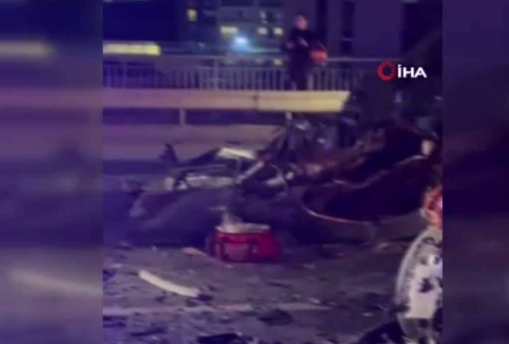 Video -İstanbul da feci kaza: 3 ölü, 1 yaralı
