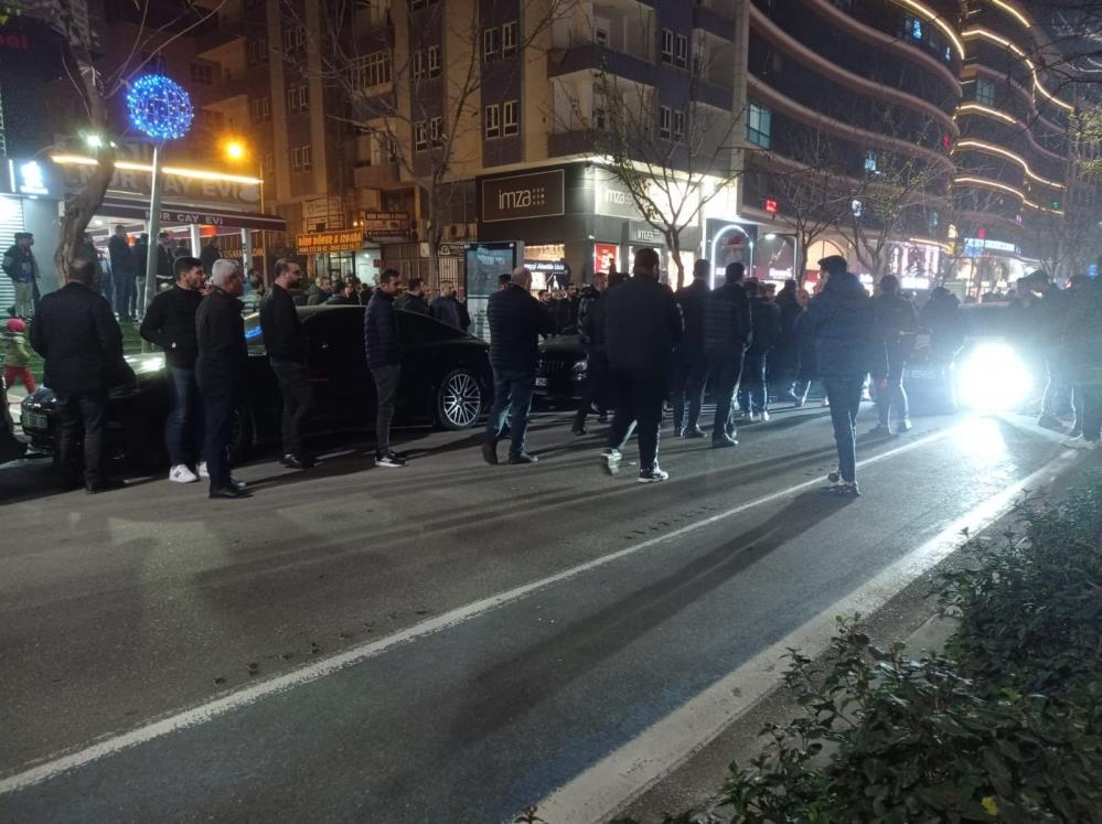 Batman’da bıçaklı ve silahlı kavga !