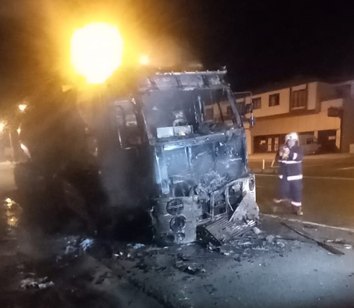 Beton mikseri yolda alev aldı!