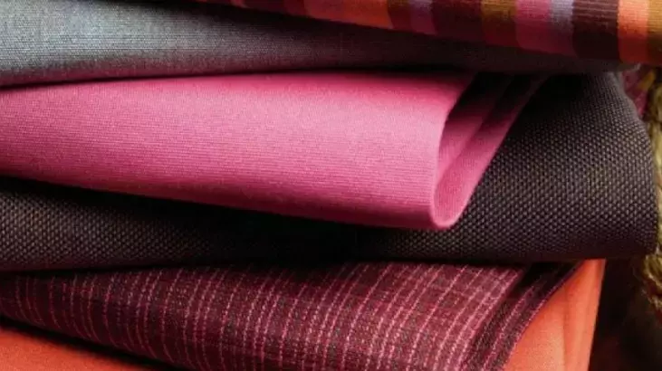 SENTETİK KIYAFETLER NE KADAR SAĞLIKLI