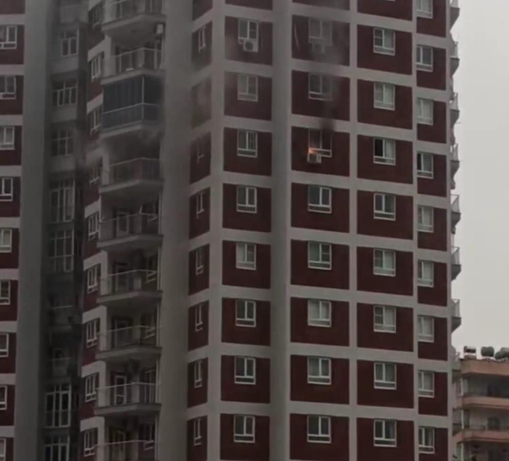 15 katlı binada korkutan yangın