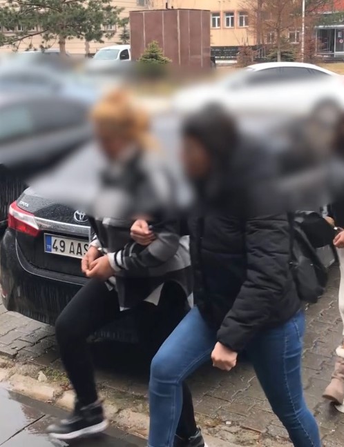 Kuyumcuya sahte altın sattılar !