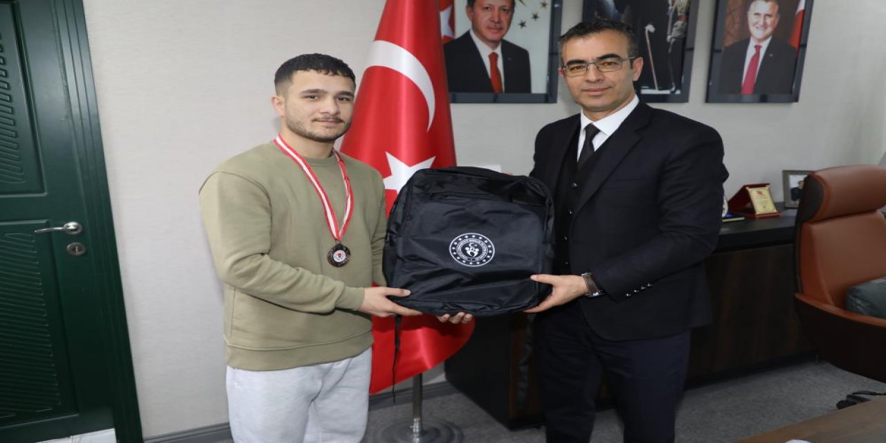 Ağrılı Boksör Türkiye üçüncüsü oldu