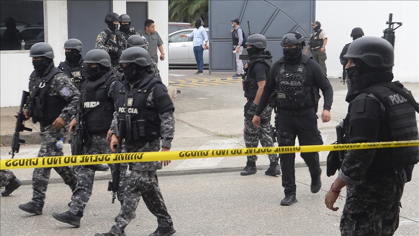 Ekvador'da hapishanelerde isyan, 178 gardiyan rehin