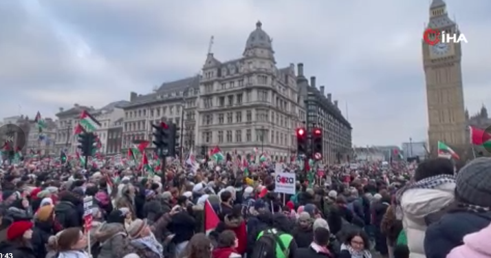 İngiltere’de Filistine destek yürüyüşü