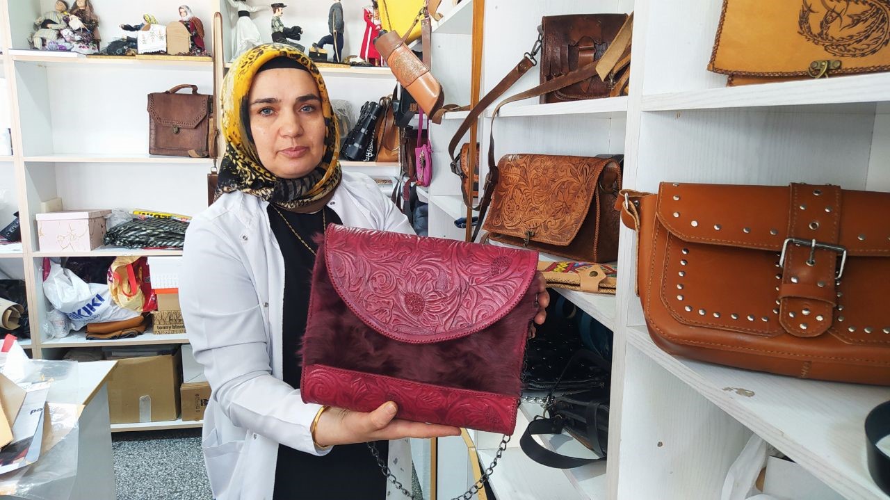 Kadınlar ev ekonomisine katkı sağlıyorlar