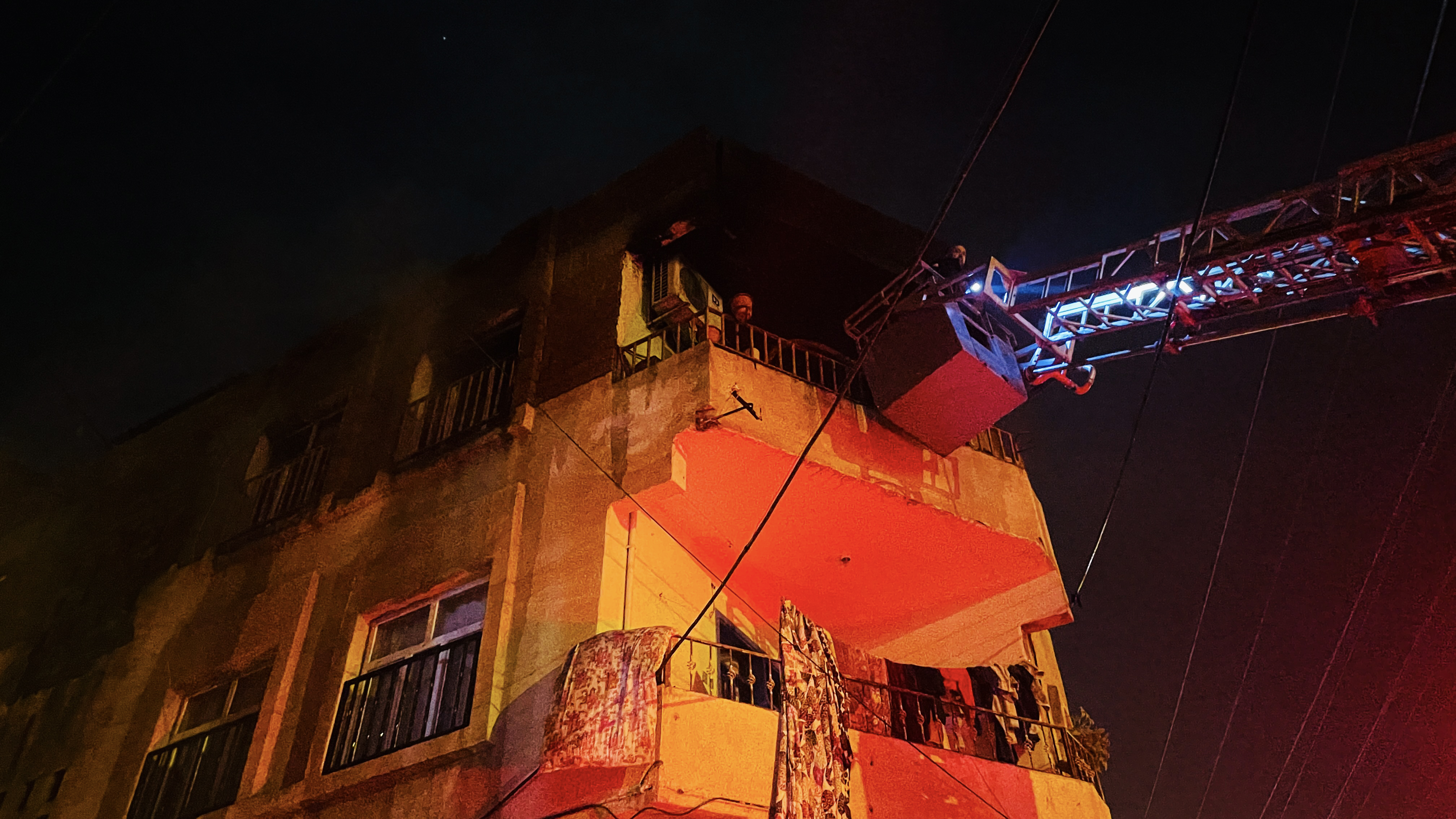 Çıkan yangın evi küle çevirdi