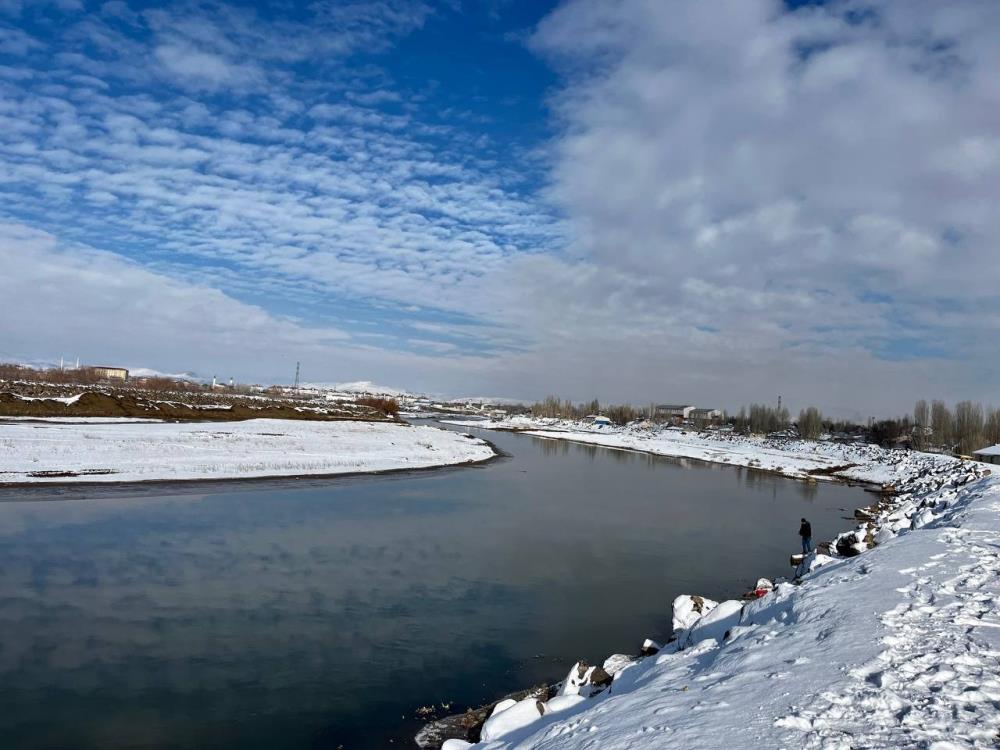 Kış manzarası göz kamaştırıyor