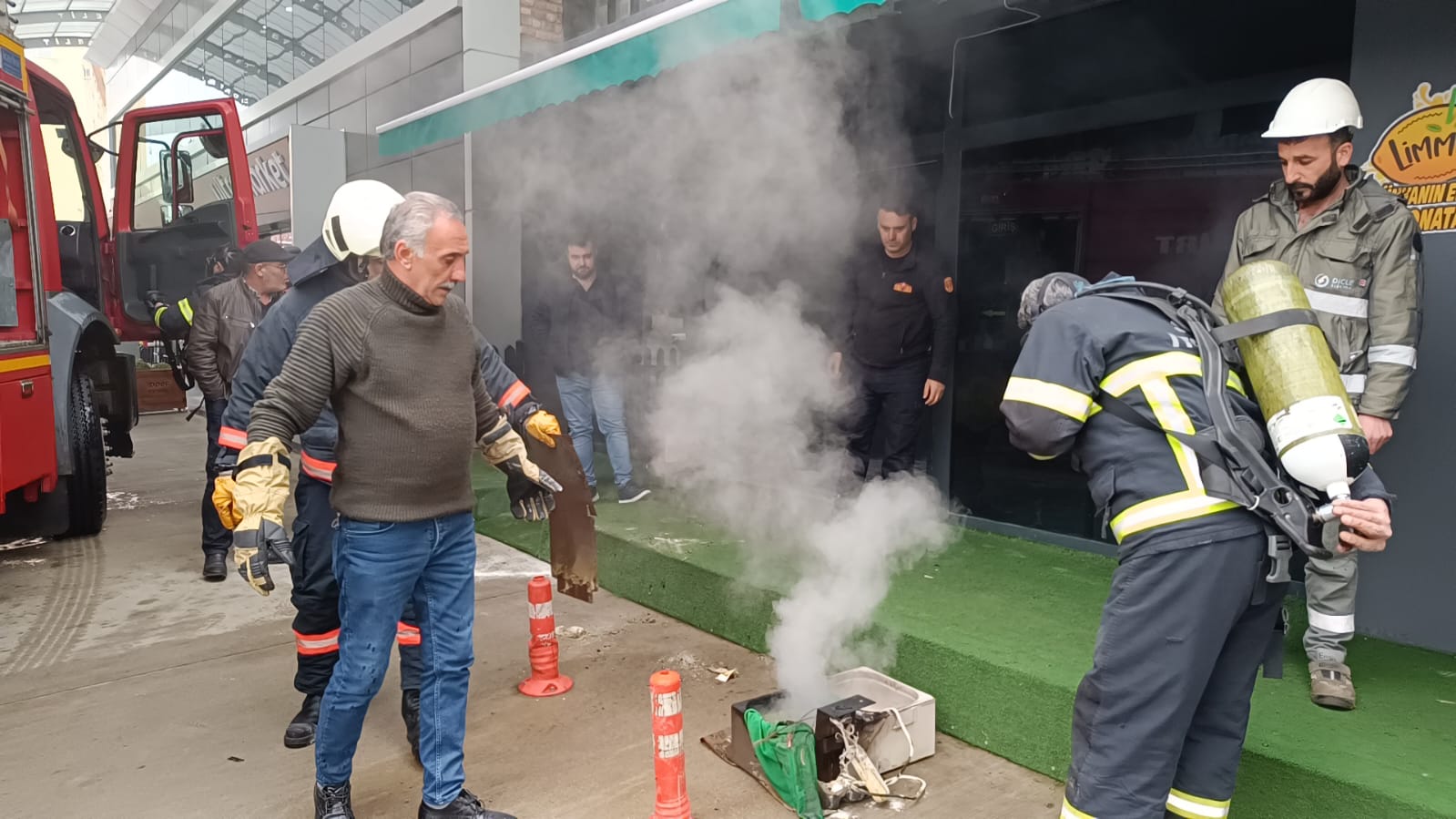 Fritözden çıkan yangın söndürüldü