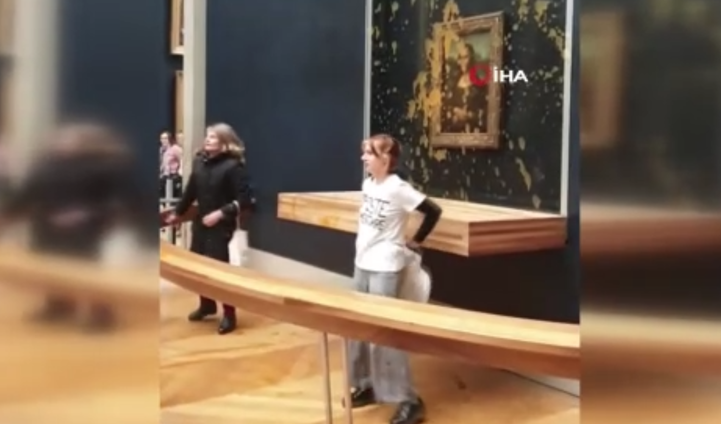 Video-Mona Lisa tablosuna saldırı ! Sanatseverlere pes dedirtti...