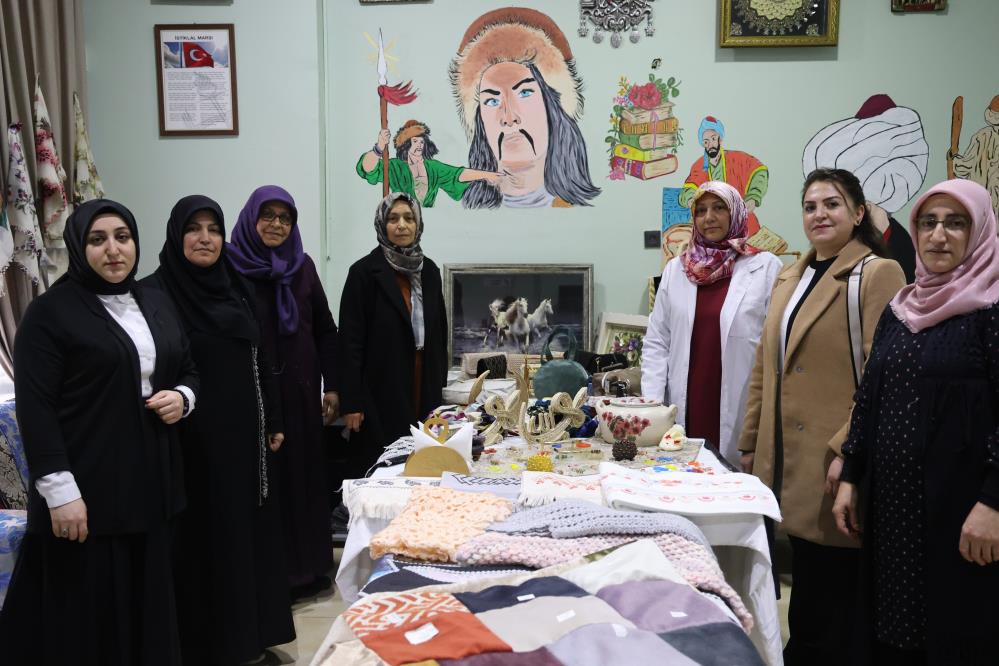 Kadınlar geri dönüşümle dayanışma örneği gösteriyor