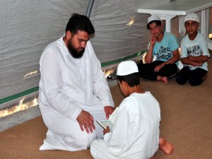 Ülkelerine "hafız" olarak dönecekler