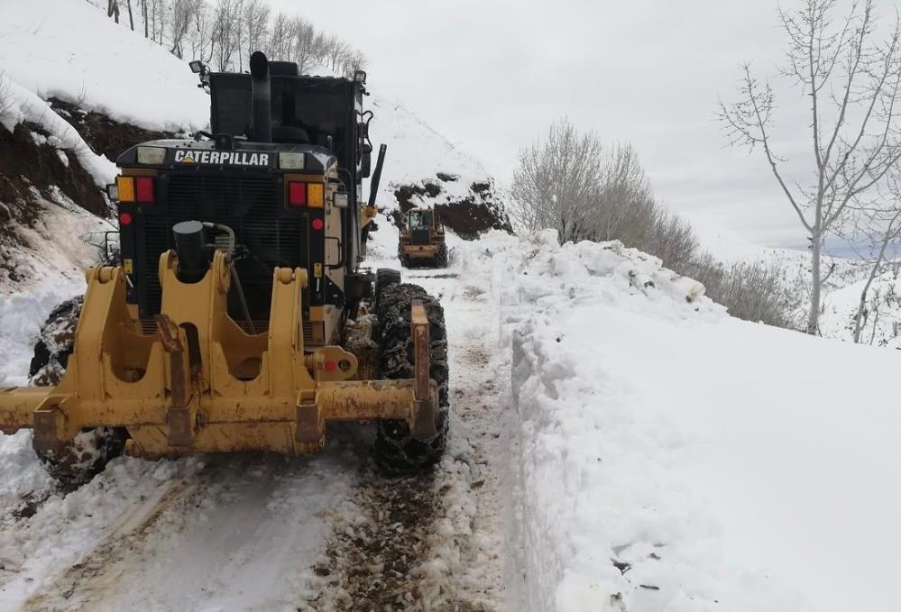 Batman'da kapalı olan 60 yol ulaşıma açıldı
